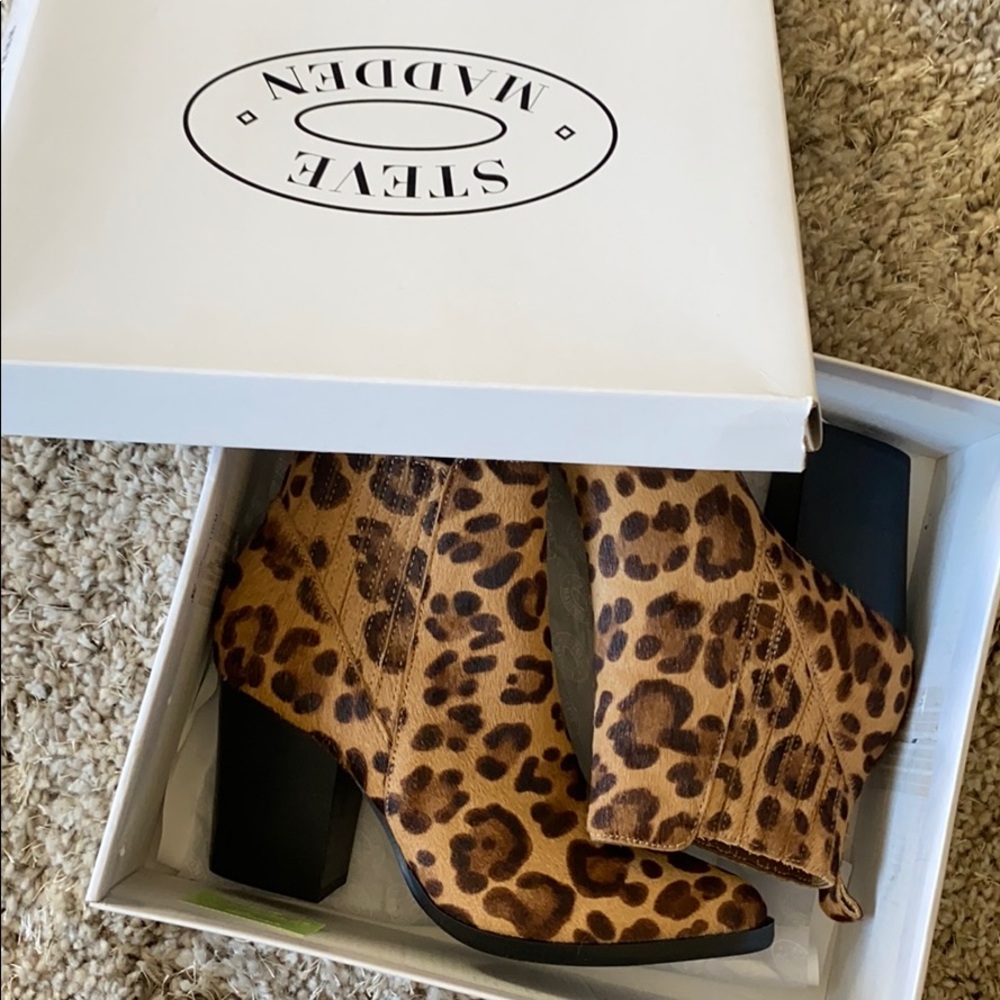 Brand new Steve Madden Booties